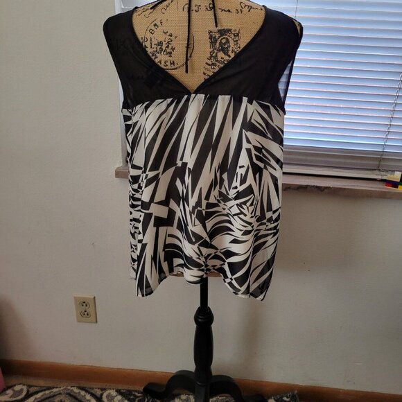 Authentic Icon Shattered Glass Tank Top - Picture 5 of 12